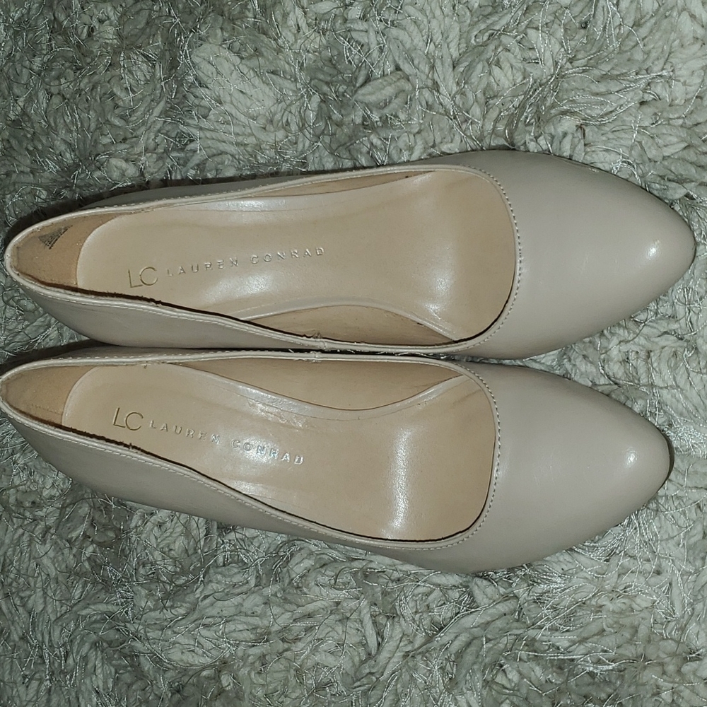 Pumps - Picture 4 of 4